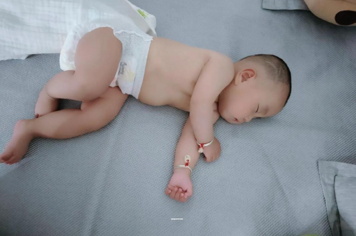 黄石三个月宝宝发育标准